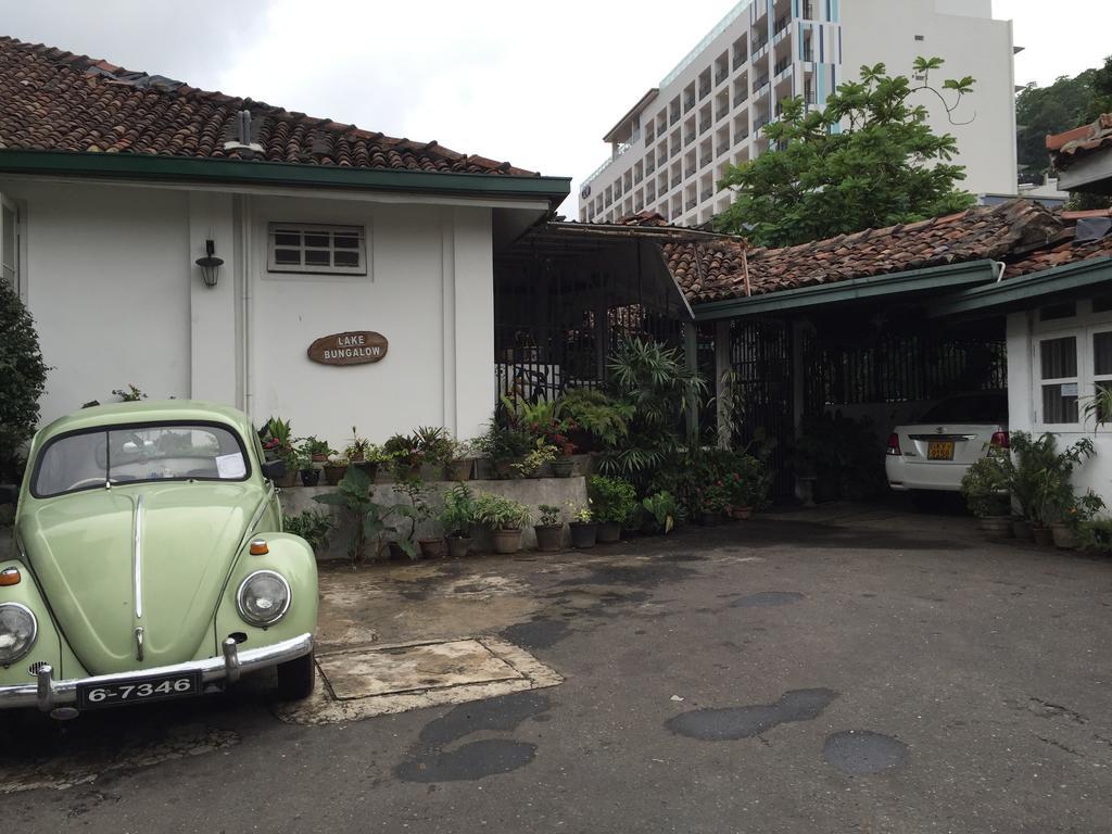 Lake Bungalow Hotel Kandy Exterior photo